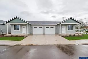 2483 Roll Tide (-2485) Ct, Lebanon, OR 97355 - Photo 1