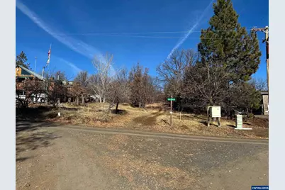 345 Oak Park Dr, Wamic, OR 97063 - Photo 1