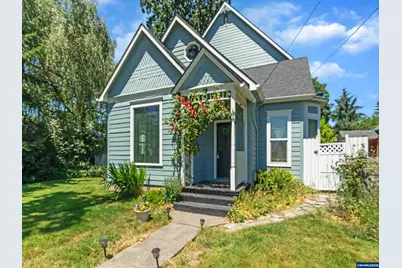 423 E Main St, Carlton, OR 97111 - Photo 1