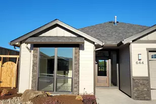 644 NW Cascade Mountain Dr, Dallas, OR 97338 - Photo 1