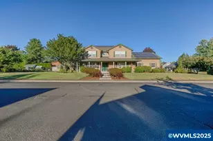 692 SE Cypress Ave, Dallas, OR 97338 - Photo 1