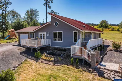 36680 Edgemont Dr, Lebanon, OR 97355 - Photo 1