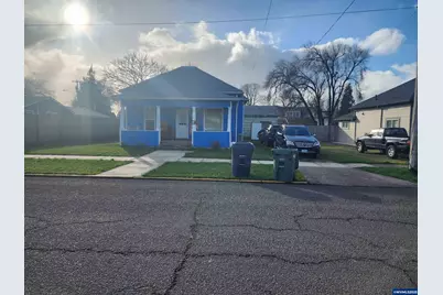 562 S 4th St, Independence, OR 97351 - Photo 1