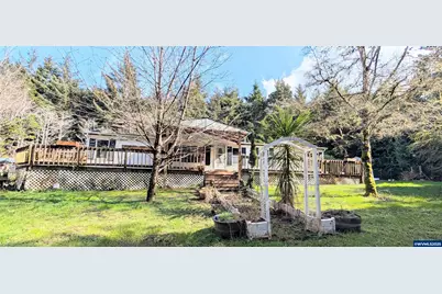 751 SW Tillicum Dr, Waldport, OR 97394 - Photo 1