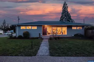 828 Lawnridge St SW, Albany, OR 97321 - Photo 1