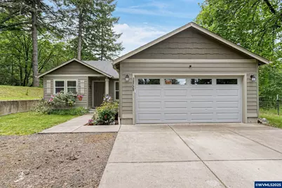 30720 S 5th St, Lebanon, OR 97355 - Photo 1