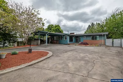 900 Fairview Av SE, Salem, OR 97302 - Photo 1