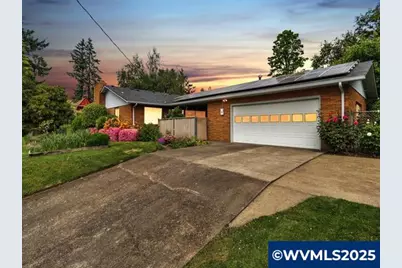 810 15th NE St, Salem, OR 97301 - Photo 1