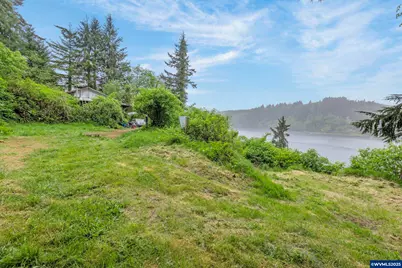5916 S Bay Rd, Toledo, OR 97391 - Photo 1