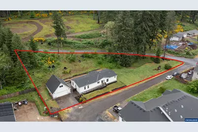 367 NE Cherry St, Mill City, OR 97360 - Photo 1