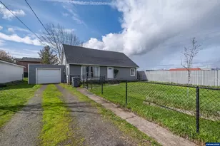 150 S 11th St, Lebanon, OR 97355 - Photo 1