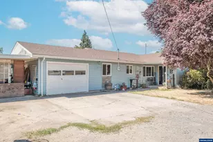 2020 Omire Ln, Lebanon, OR 97355 - Photo 1