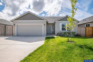 579 SE Vandenbosch St, Dallas, OR 97338 - Photo 1