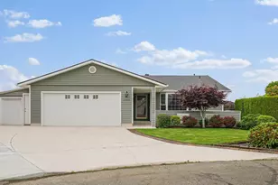 2400 Santiam Dr W, Woodburn, OR 97071 - Photo 1