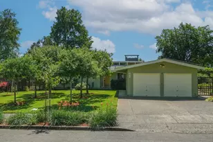 545 NW Elizabeth Dr, Corvallis, OR 97330 - Photo 1