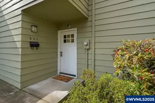 351 18th St NE, Salem, OR 97301 - Photo 1