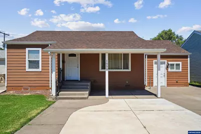 1059 16th Av SW, Albany, OR 97321 - Photo 1