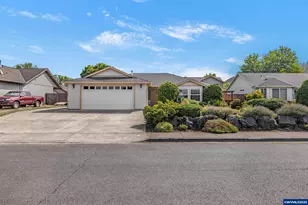 863 28th Ave, Sweet Home, OR 97386 - Photo 1