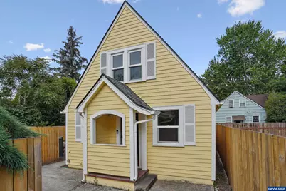 1085 15th St NE, Salem, OR 97301 - Photo 1