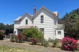 112 NE 1st St, Willamina, OR 97396 - Photo 1