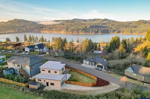 6321 Lake Pointe Wy, Sweet Home, OR 97386 - Photo 1