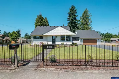 313 N Evergreen Av, Stayton, OR 97383 - Photo 1