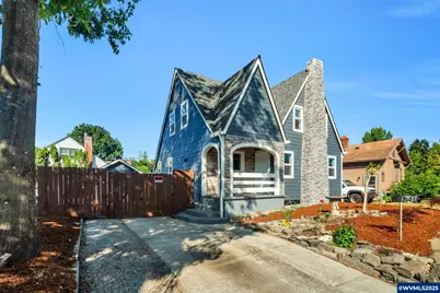 2011 Myrtle Av NE, Salem, OR 97301 - Photo 1