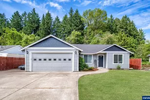 1774 Grape Ct, Sweet Home, OR 97386 - Photo 1