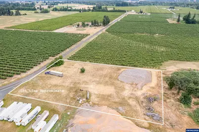 8982 Santiam Lp E, Aumsville, OR 97325 - Photo 1