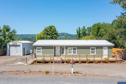 1084 46th Av, Sweet Home, OR 97386 - Photo 1