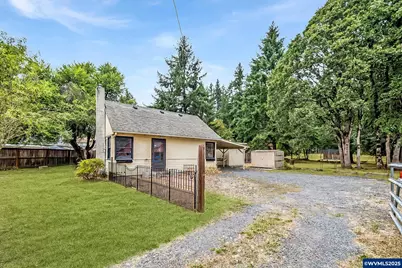 1426 Elm St, Sweet Home, OR 97836 - Photo 1