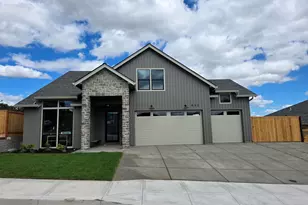 652 NW Cascade Mountain Dr, Dallas, OR 97338 - Photo 1