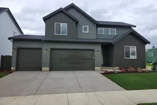 617 Magnolia Ave, Woodburn, OR 97071 - Photo 1