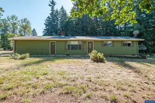 40350 Hilltop Dr, Lebanon, OR 97355 - Photo 1
