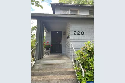 220 24th St SE, Salem, OR 97301 - Photo 1