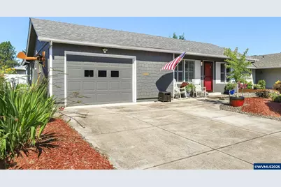427 E Clackamas Cir, Woodburn, OR 97071 - Photo 1
