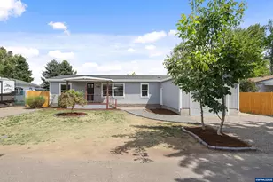 382 Chadbourne Ln NE, Salem, OR 97301 - Photo 1