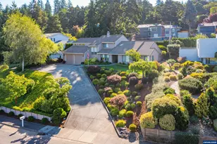 3154 Camellia Dr S, Salem, OR 97302 - Photo 1