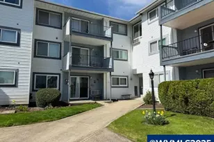 950 Evergreen Rd, Woodburn, OR 97071 - Photo 1