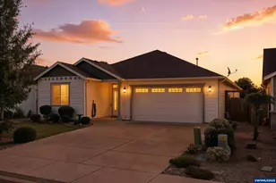 302 SW Applegate Trail Dr, Dallas, OR 97338 - Photo 1