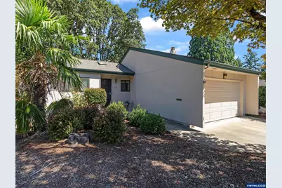 634 Salem Heights Av S, Salem, OR 97302 - Photo 1