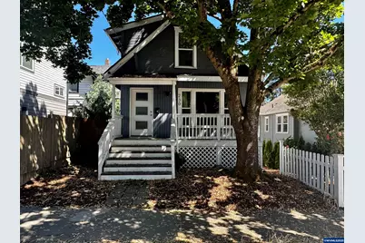 230 14th St SE, Salem, OR 97301 - Photo 1