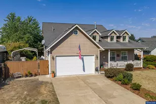 896 29th Ave, Sweet Home, OR 97386 - Photo 1