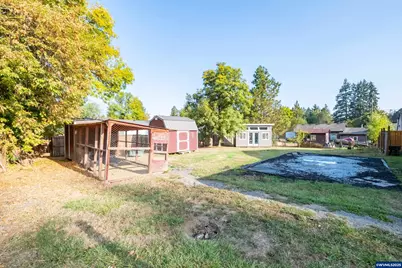 1720 Cedar St, Sweet Home, OR 97386 - Photo 1