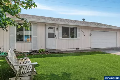 47666 W 1st St, Oakridge, OR 97463 - Photo 1