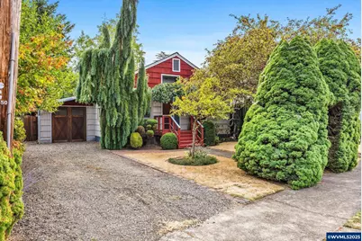 1020 13th St NE, Salem, OR 97301 - Photo 1