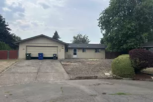 430 W College St, Mount Angel, OR 97362 - Photo 1