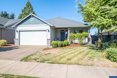 371 Lydia Ln, Lebanon, OR 97355 - Photo 1