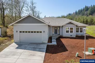1492 Strawberry Ridge Dr, Sweet Home, OR 97386 - Photo 1