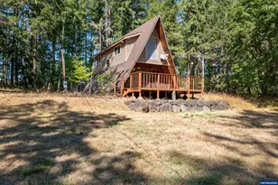 39073 Crawfordsville Dr, Sweet Home, OR 97389 - Photo 1